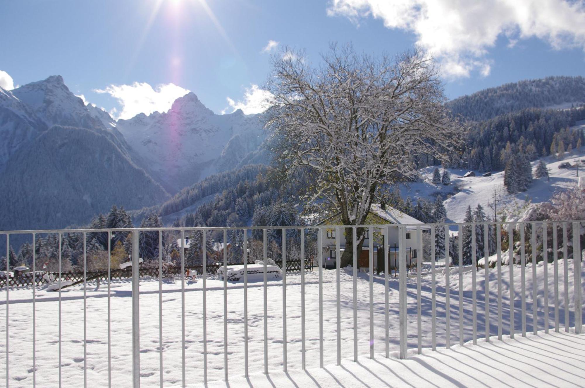 Hotel Burtschahof Buerserberg Luaran gambar